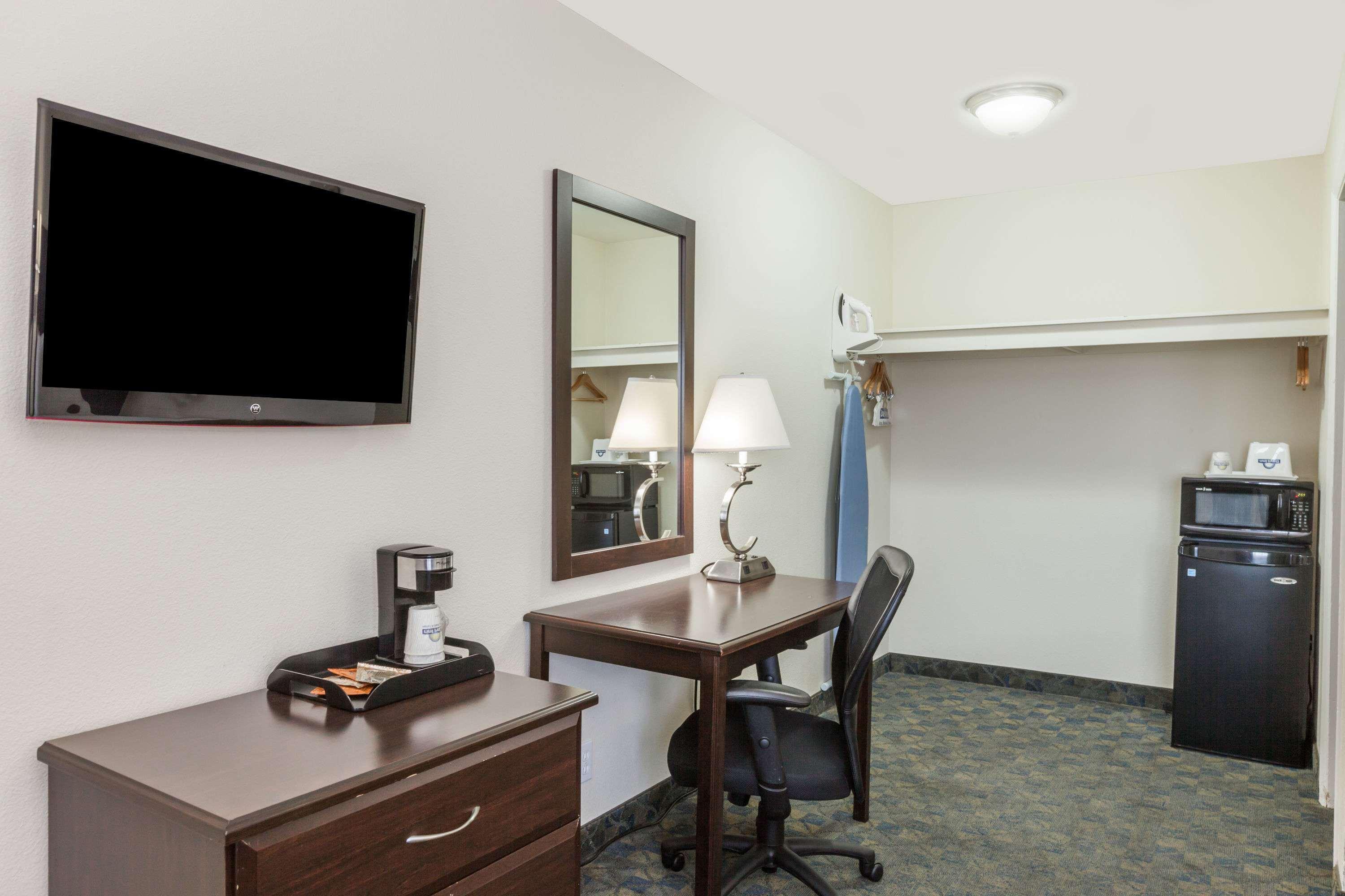 Days Inn By Wyndham Santa Maria Buitenkant foto