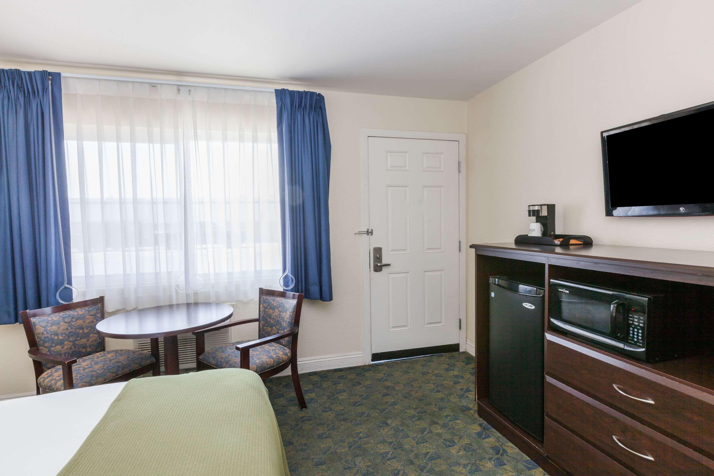 Days Inn By Wyndham Santa Maria Buitenkant foto