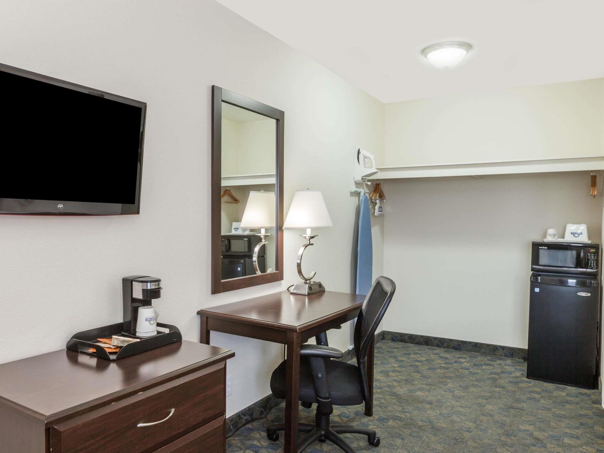 Days Inn By Wyndham Santa Maria Buitenkant foto