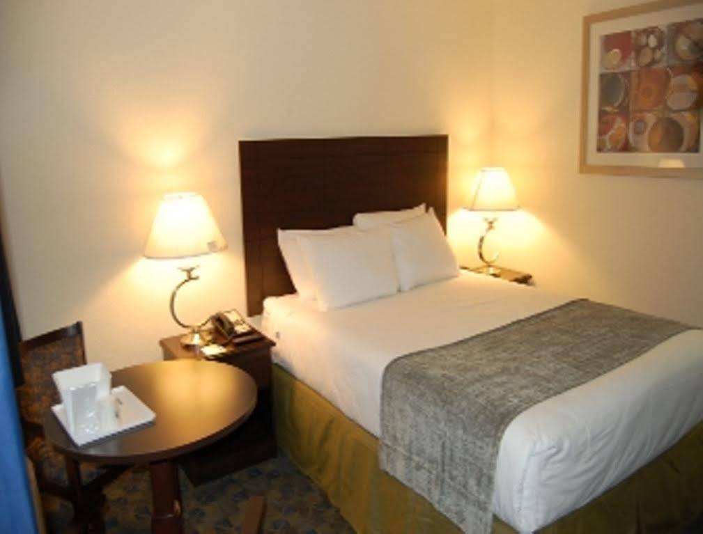 Days Inn By Wyndham Santa Maria Buitenkant foto